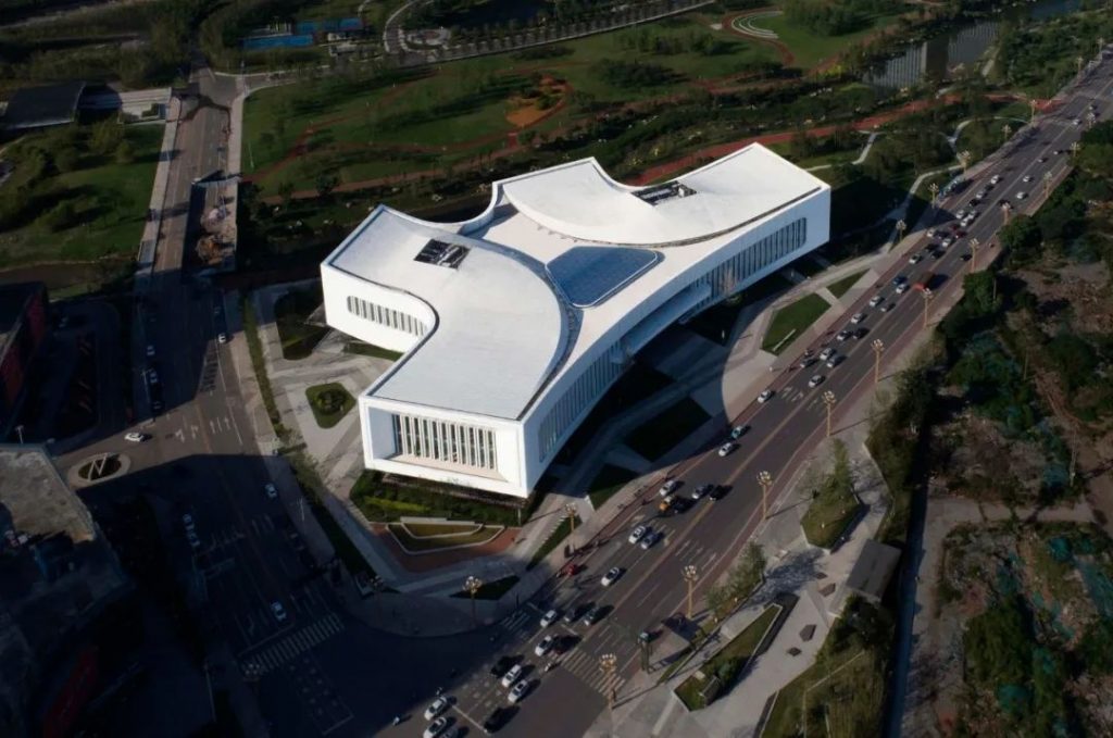 Simple and modern science and technology museum design